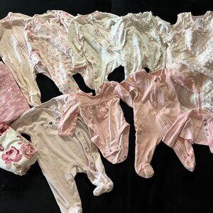 Baby Girls 0-3M Bundle - Long Sleeve Onesies, 2 blankets + Halo Sleep Sack!